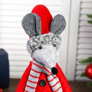 Кукла интерьерная "Серый мышонок в красном свитере и колпаке" 63х13х16 см