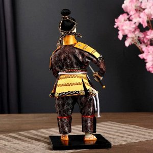 Кукла коллекционная "Китайский гвардеец с мечом" 31х12,5х12,5 см