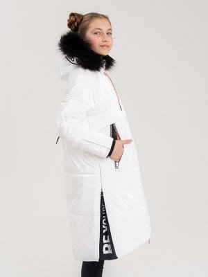 Пальто. Цвет: белый