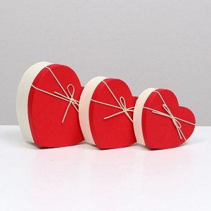 Набор подарочных коробок сердце 3 в 1,, белый - красный, 21x19x9 - 15.5x14x6 см