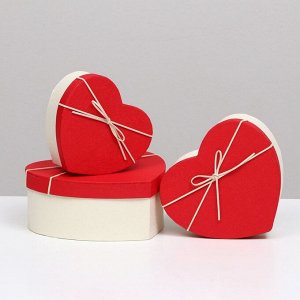 Набор подарочных коробок сердце 3 в 1,, белый - красный, 21x19x9 - 15.5x14x6 см