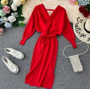 Платье с V-образным вырезом,красный