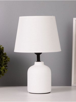 Лампа настольная RISALUX «Никс», 1x40 Вт Е27, белый, 20x20x30 см