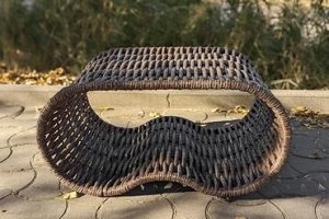 Стол-пуф DeckWOOD из полимерной лозы (коричневый)