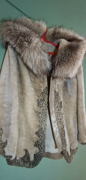 Полушубок (каракуль-песец-мутон)