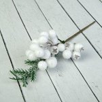Декор для творчества &quot;Еловая ветка и снежные шары&quot; 22 см
