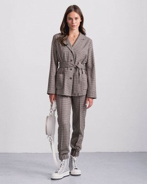 Костюм брючный коричневый