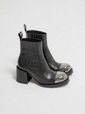 Полусапожки Laura Bellariva 9681P nappa/nero