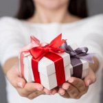 Рафия, тишью, упаковочная бумага — упакуй подарок красиво