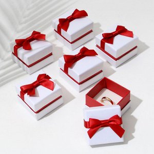 Коробочка подарочная под кольцо/серьги «Рафаэлло», 5x5, бело-красная, вставка белая