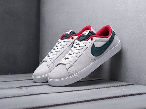 Кроссовки  SB Blazer Low