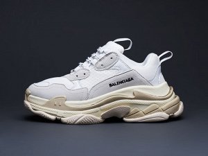 КроссовкиTriple S