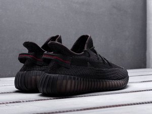 Кроссовки  Yeezy 350 Boost v2