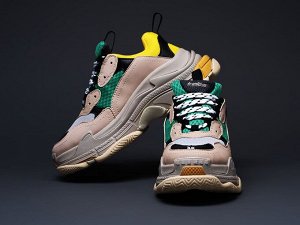 КроссовкиTriple S