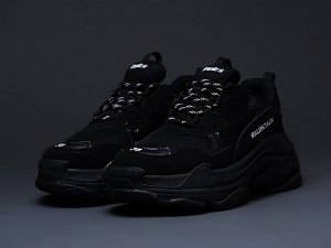 Кроссовки  Triple S