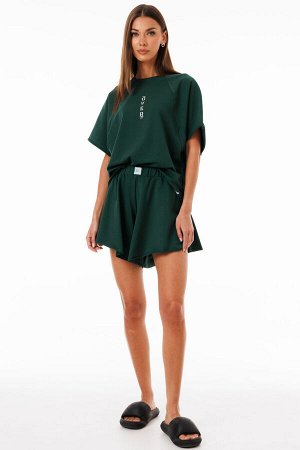 Костюм Костюм Kivviwear 4267426805 темный хаки 
Состав: Хлопок-92%; Эластан-8%;
Сезон: Весна
Рост: 170

Спортивный костюм Urban Freedom: Джемпер и шорты для стиля и движенияПогрузитесь в мир комфорта