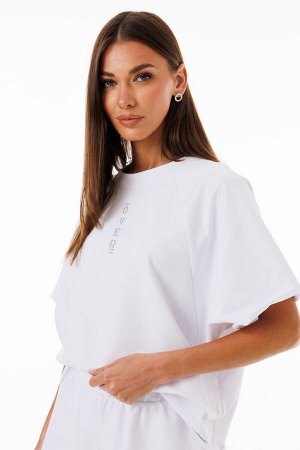 Костюм Костюм Kivviwear 4267426801 белый 
Состав: Хлопок-92%; Эластан-8%;
Сезон: Весна
Рост: 170

Спортивный костюм Urban Freedom: Джемпер и шорты для стиля и движенияПогрузитесь в мир комфорта и сов
