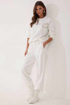 Костюм LYUSHe 4046 молоко