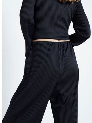 Широкие брюки River Island со складками