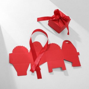 Коробочка подарочная складная «Сюрприз» 6×6×4,5, красный