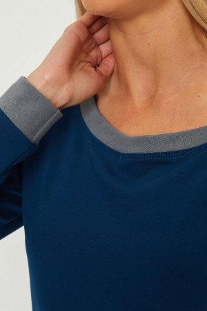 Кофта Варианты расцветки: графит, черный, фисташка, петроль, синий/графит
Ткань: футер 2-х нитка, Состав: хлопок 74%; полиэстер 21%; эластан 5%
Повседневная кофта от Iren Renetti. Джемпер с широкой го