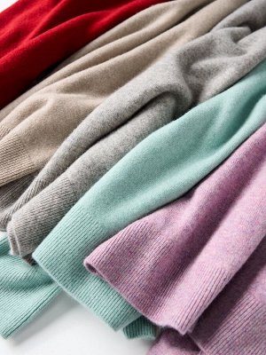 UNIQLO - кашемировый свитер с круглым вырезом