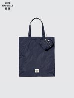 UNIQLO - мягкая наплечная сумка с чехлом от Anya Hindmarch