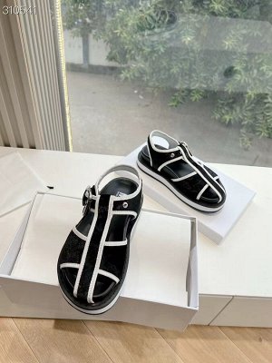 Сандали женские