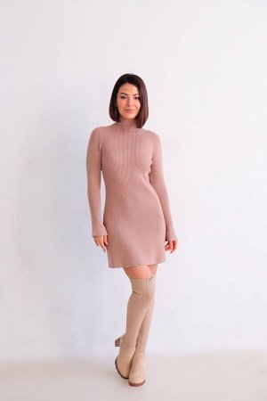 Платье вязаное