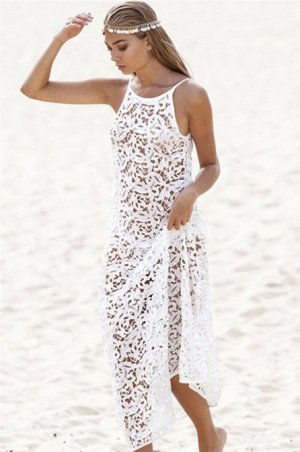 Кружевное пляжное платье