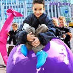 Модный мир PlayToday: обновляем гардероб