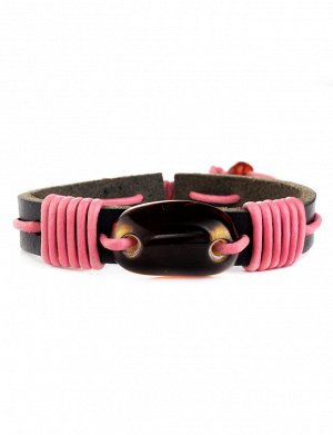Кожаный браслет тёмно-коричневого цвета, переплетённый розовым шнурком с ярким коньячным янтарём «Копакабана», 905009175