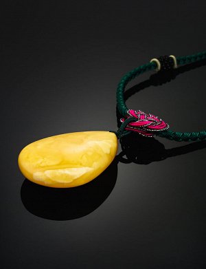 Колье на шнурке в азиатском стиле с кулоном из цельного янтаря «Пекин», 906107174