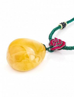 Колье на шнурке с объёмным кулоном из цельного медового янтаря «Пекин», 906107175