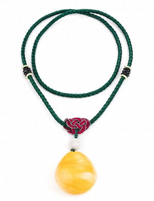 Ожерелье с крупным янтарным кулоном на плетёном шнурке «Пекин», 906107180