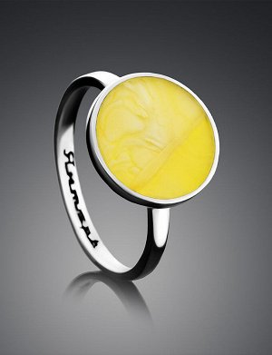 Кольцо в модном лаконичном дизайне из серебра с янтарём «Монако» Янтарь®