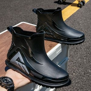 Резиновые сапоги короткие на плоской подошве, черные