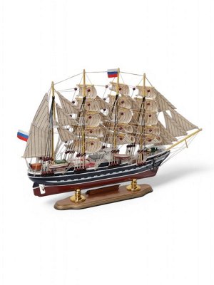 Сувенирная модель корабля «Россия. Флаг», 53x34x8 см
