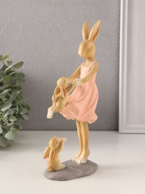 Фигурка полистоун «Зайки. Мама с детьми», 9.5x6x22.5 см