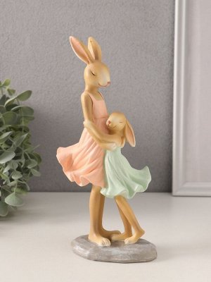Фигурка полистоун «Зайки. Мама с дочкой», 11.5x7x21.5 см