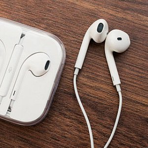 Наушники EarPods Lightning оригинал