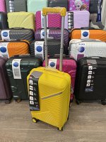 Чемодан маленький размер S 20&quot; 40 л (ручная кладь) желтый