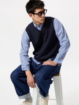 UNIQLO - мужской жилет из шерсти мериноса с V-образным вырезом - 69 NAVY
