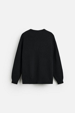 Трикотаж ЦВЕТ как на первом фото Фактурный свитер с пуговицами (PULLOVER MIT STRUKTURMUSTER UND KN?PFEN) Свитер свободного кроя. Круглый вырез горловины с застежкой на пуговицы на плече. Длинные рукав
