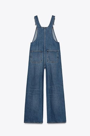 комбинезон ЦВЕТ как на первом фото ДЛИННЫЙ ДЖИНСОВЫЙ КОМБИНЕЗОН – TRF (LANGER DENIM-OVERALL – TRF) Длинный комбинезон с прямым вырезом и регулируемыми бретелями. Боковые карманы и накладные карманы на