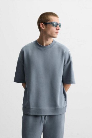 Свитшот ЦВЕТ как на первом фото ТОЛСТОВКА С ИНТЕРЛОКОВОЙ СТРУКТУРОЙ (SWEATSHIRT MIT INTERLOCK-STRUKTUR) Свитшот свободного кроя из хлопчатобумажной ткани с эластичностью. Круглый вырез и короткие рука