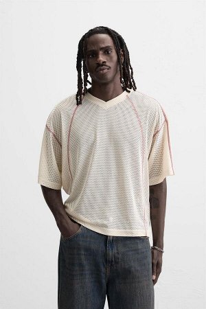 Футбока ЦВЕТ как на первом фото ФУТБОЛКА С ОТКРЫТОЙ СТРУКТУРОЙ И КОНТРАСТОМ (T-SHIRT MIT OFFENER STRUKTUR UND KONTRAST) Футболка из ткани с открытой структурой. V-образный вырез и короткие рукава. Кон