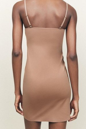 платье ЦВЕТ как на первом фото КОРОТКОЕ ПЛАТЬЕ С ПОЛИАМИДНОЙ ПОДКЛАДКОЙ (KURZES KLEID MIT POLYAMIDFUTTER) Короткое платье из полиамидного волокна. Круглый вырез и узкие регулируемые бретели. Эффект об
