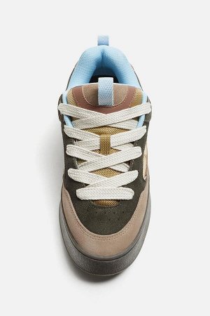 Обувь ЦВЕТ как на первом фото МНОГОЦВЕТНЫЕ КРОССОВКИ (MEHRFARBIGER SNEAKER) Туфли на шнуровке, изготовленные из комбинации деталей и материалов. Мягкий язык. Крупные детали шнуровки. Благодаря язычку 