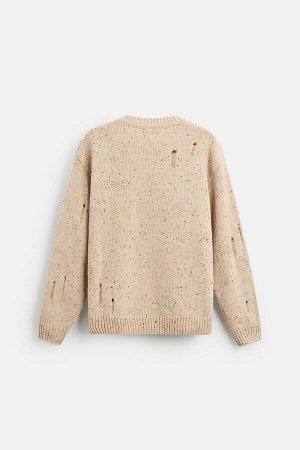 Трикотаж ЦВЕТ как на первом фото Свитер на пуговицах с рваным эффектом (GEKN?PFTER PULLOVER MIT RISS-EFFEKT) Свитер свободного кроя. Круглый вырез и длинные рукава. По всей одежде наблюдается эффект п